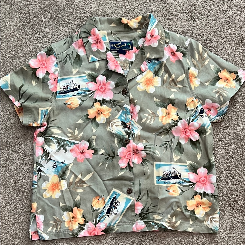 Island Traders Tropical Floral Button Down Shirt-size Large, EUC *like new*